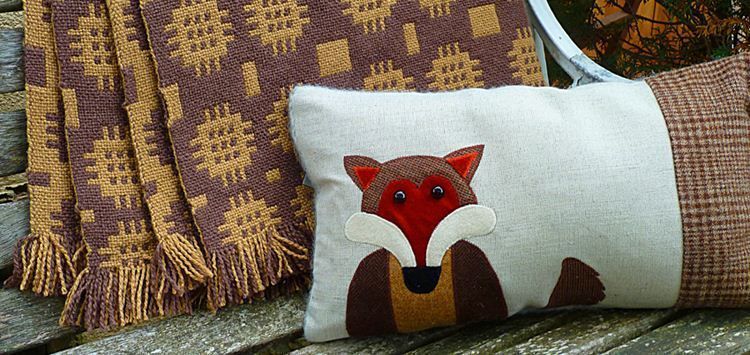 Picture of Fox Cushion