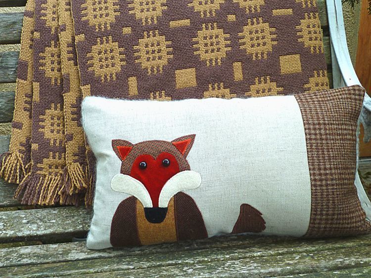 Picture of Fox Cushion