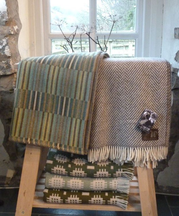 Picture of  Reed Throw - Jade