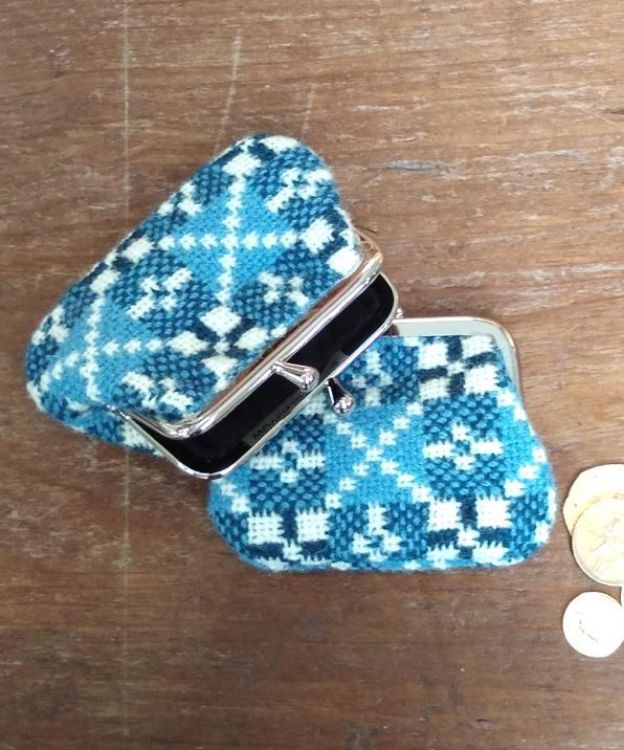 Picture of  Small Tapestry Purse - 27