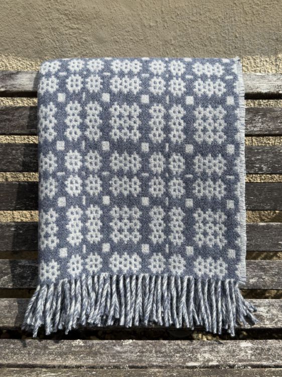 Picture of Welsh Tapestry Style Throw - Blue