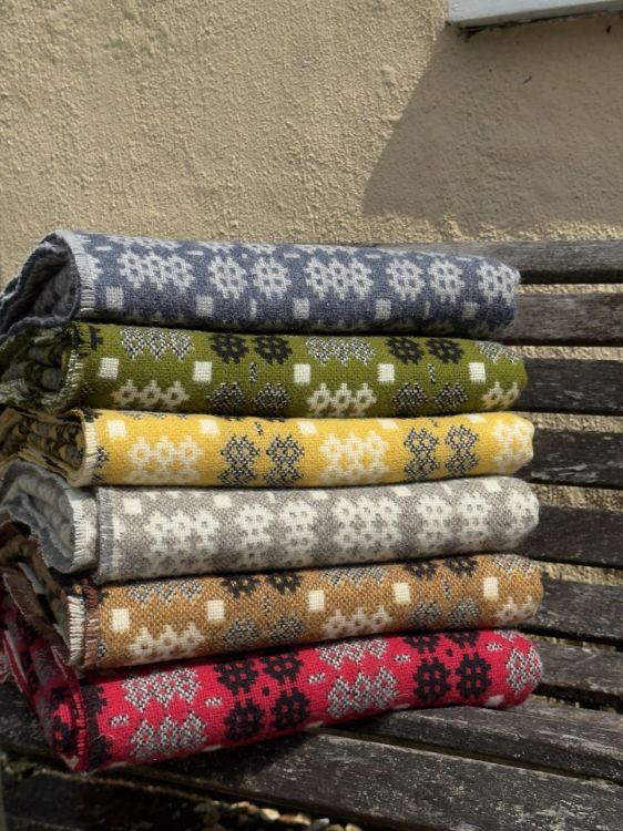 Picture of Welsh Tapestry Style Throw - Moonstone