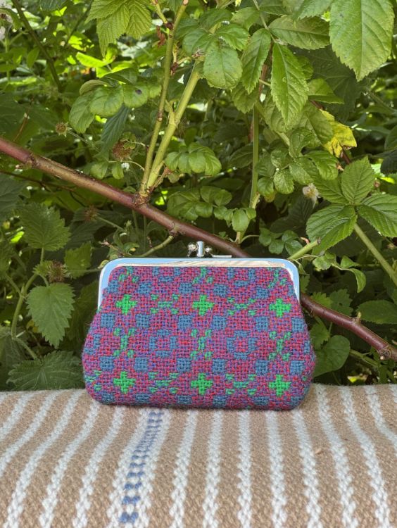 Picture of Medium Purse 01
