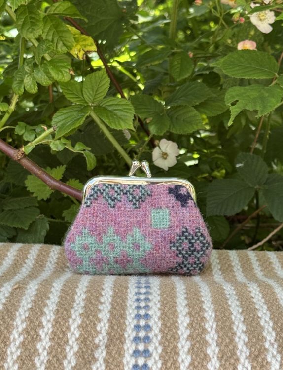 Picture of Small Purse 01