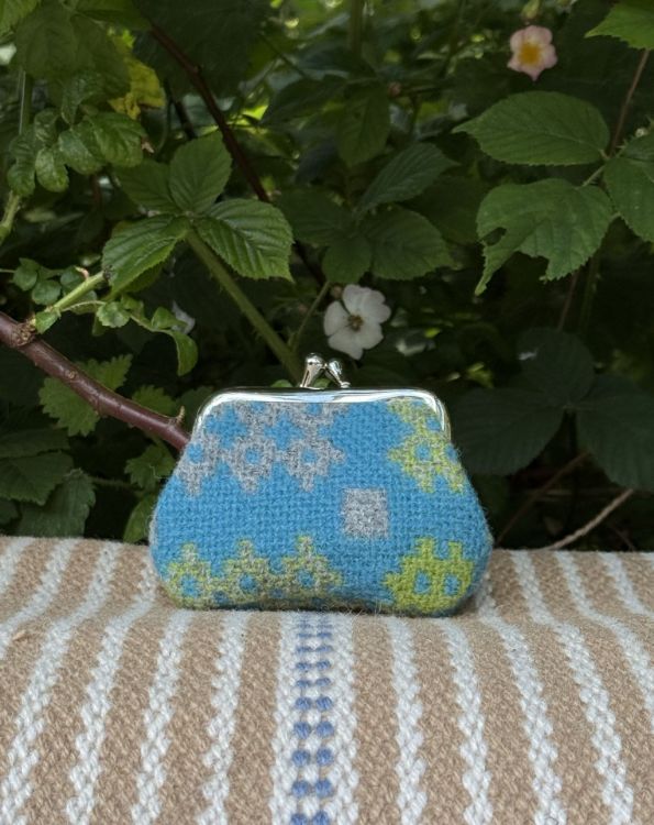 Picture of Small Purse 05