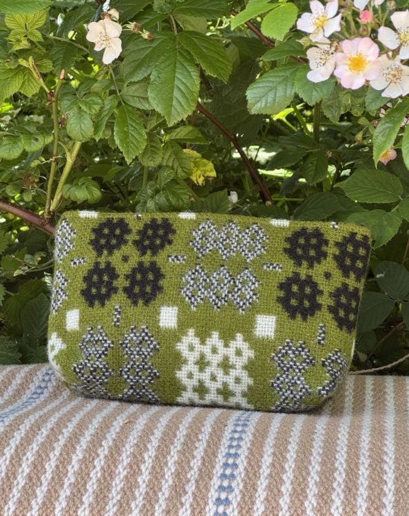 Picture of Green Tapestry Cosmetics Bag